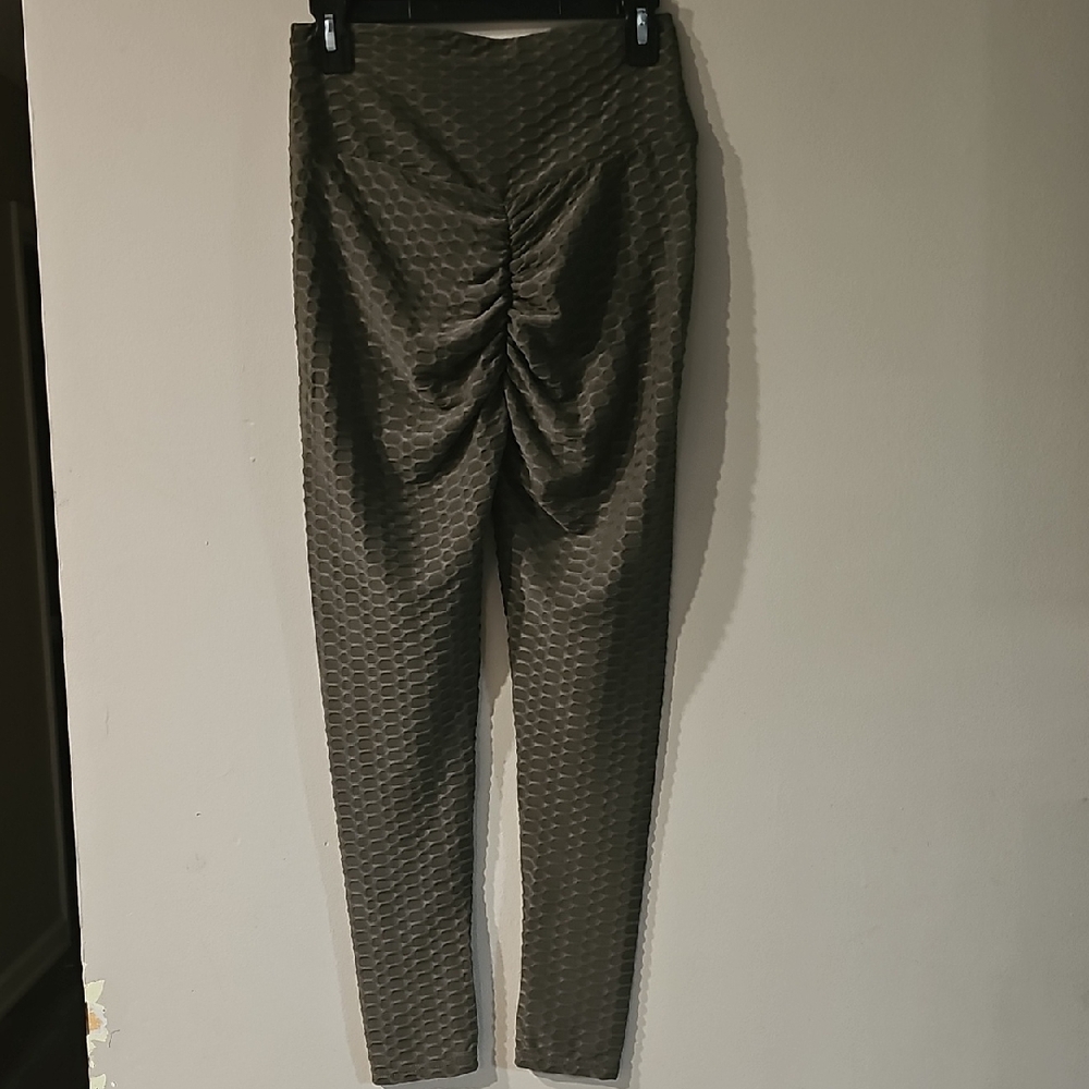 High-Waisted Butt Lift Leggings Size M Army Green